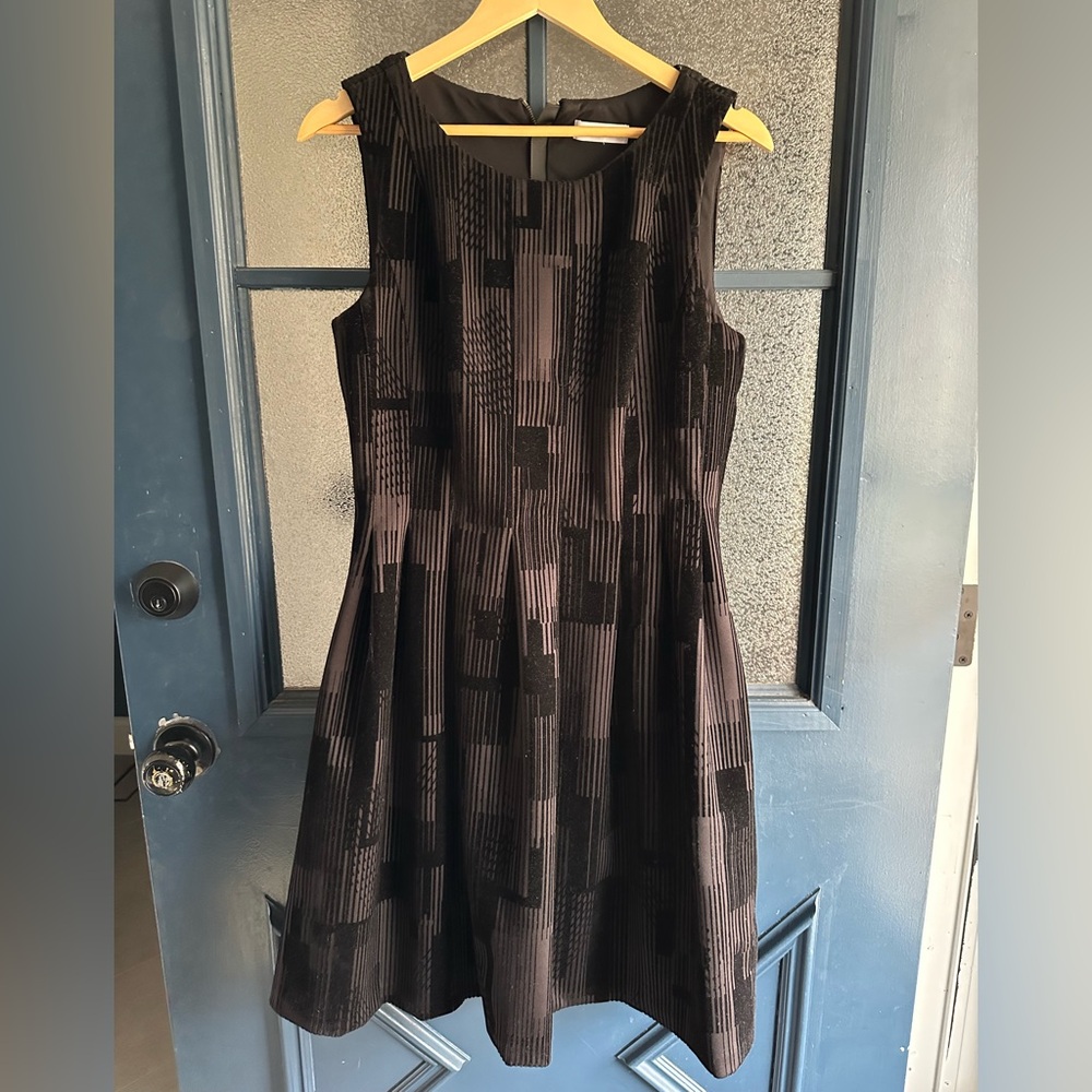 Calvin Klein Black Textured Sleeveless Midi Dress